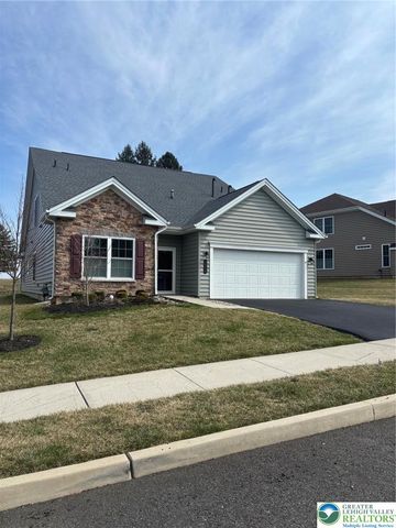 5424 Traditions Drive, Upper Saucon Twp, PA 18036