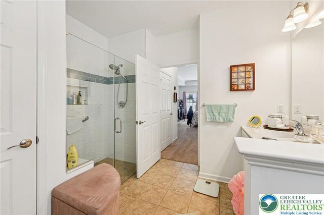 5424 Traditions Drive, Upper Saucon Twp, PA 18036