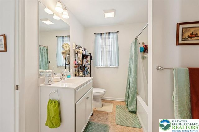 5424 Traditions Drive, Upper Saucon Twp, PA 18036