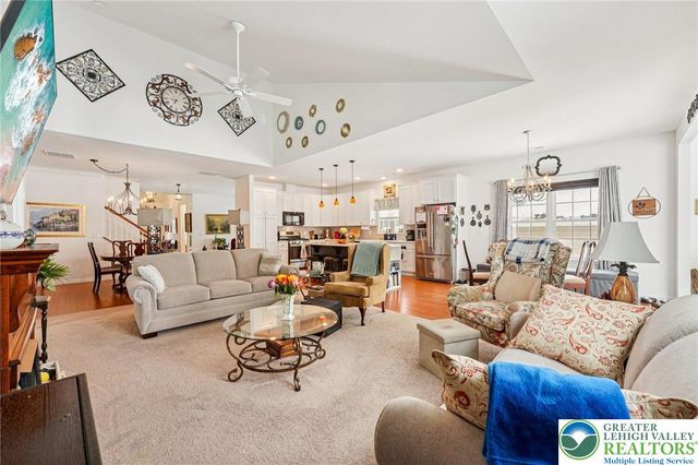 5424 Traditions Drive, Upper Saucon Twp, PA 18036