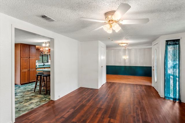 602 Legendary Lane, Gun Barrel City, TX 75156