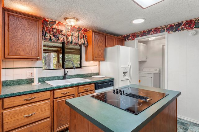 602 Legendary Lane, Gun Barrel City, TX 75156