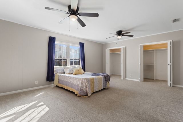 205 N Henry Street, Lindale, TX 75771