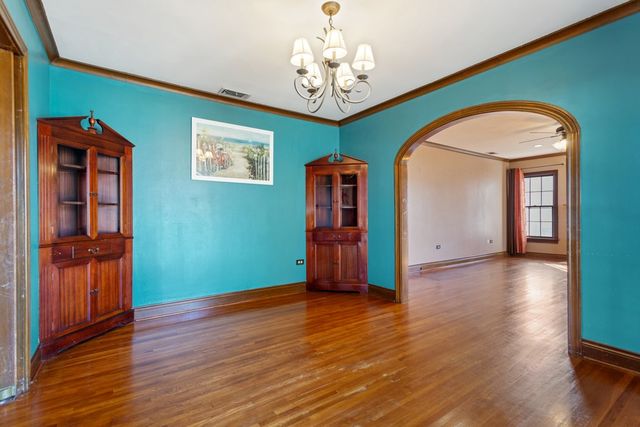 205 N Henry Street, Lindale, TX 75771