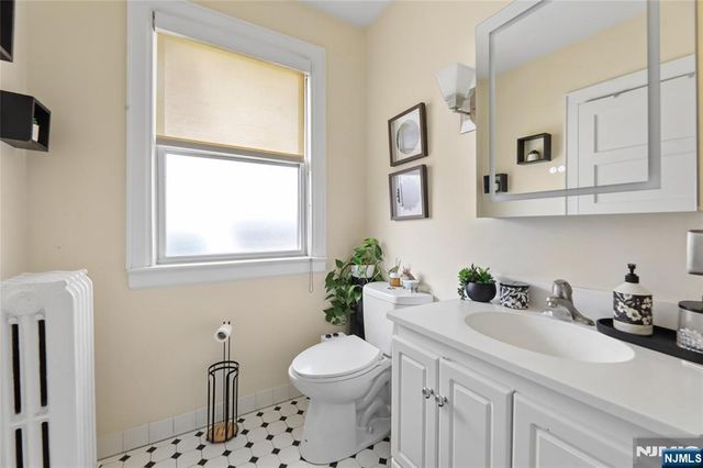 290 Columbia Avenue, Fort Lee, NJ 07024