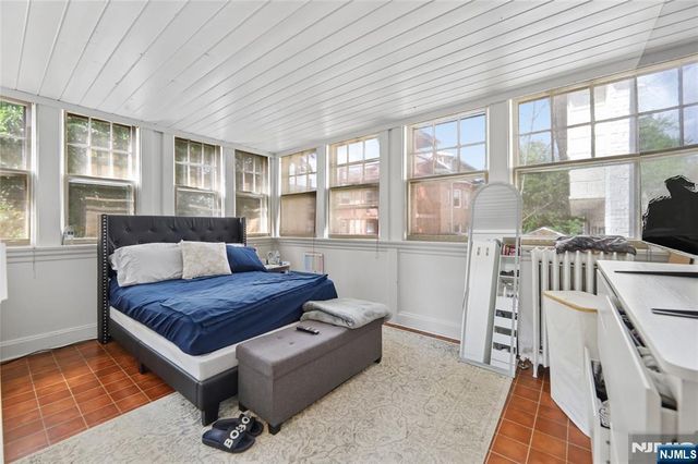 290 Columbia Avenue, Fort Lee, NJ 07024