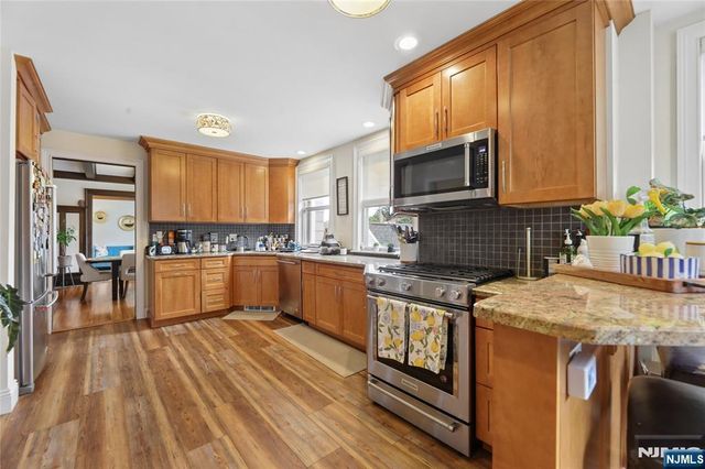 290 Columbia Avenue, Fort Lee, NJ 07024