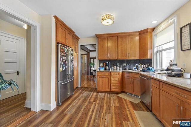 290 Columbia Avenue, Fort Lee, NJ 07024