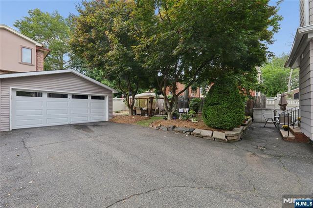 290 Columbia Avenue, Fort Lee, NJ 07024