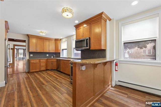 290 Columbia Avenue, Fort Lee, NJ 07024