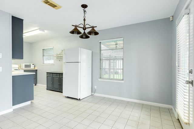 127 Bastrop Bayou Drive, Angleton, TX 77515