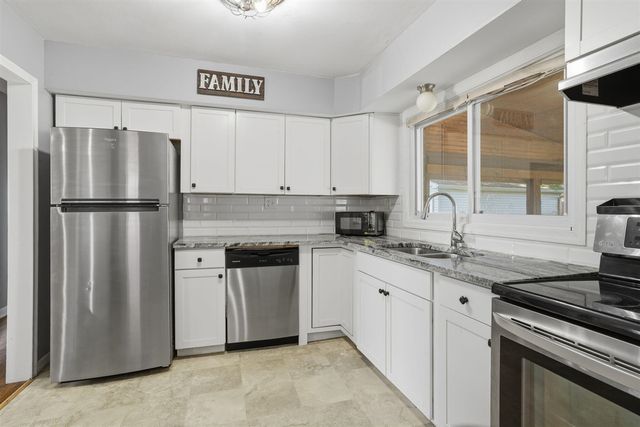 28604 Bohn Street, Roseville, MI 48066