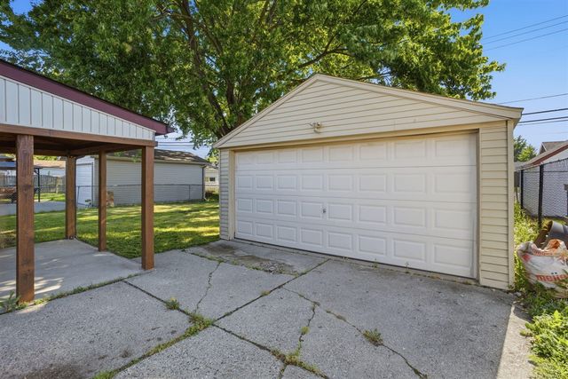 28604 Bohn Street, Roseville, MI 48066