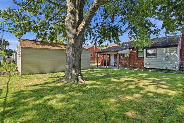 28604 Bohn Street, Roseville, MI 48066