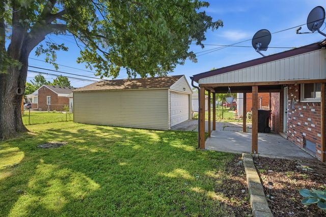 28604 Bohn Street, Roseville, MI 48066