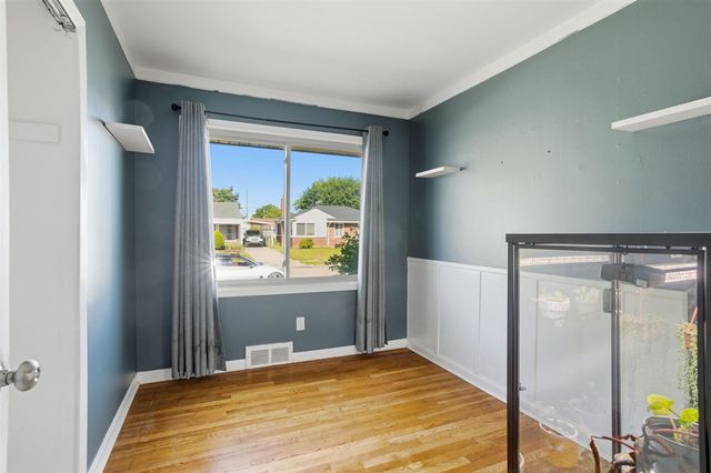 28604 Bohn Street, Roseville, MI 48066