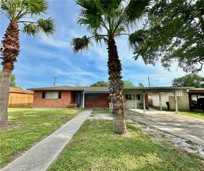 919 W Avenue G Ave, Kingsville, TX 78363