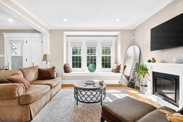 39 Overlook Ave, West Orange Twp., NJ 07052