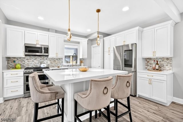 39 Overlook Ave, West Orange Twp., NJ 07052
