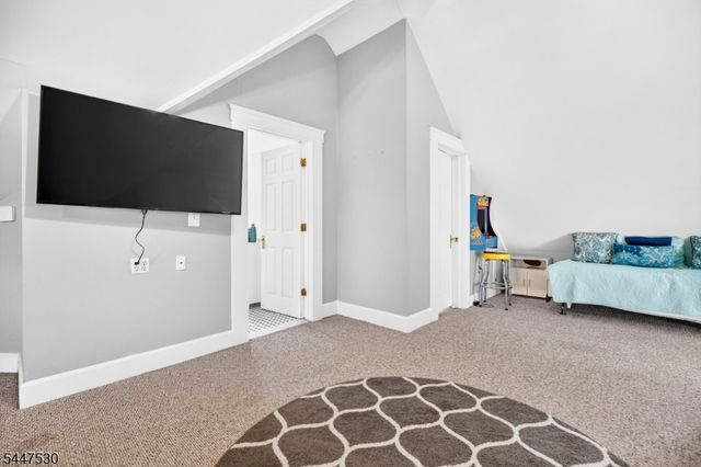 39 Overlook Ave, West Orange Twp., NJ 07052