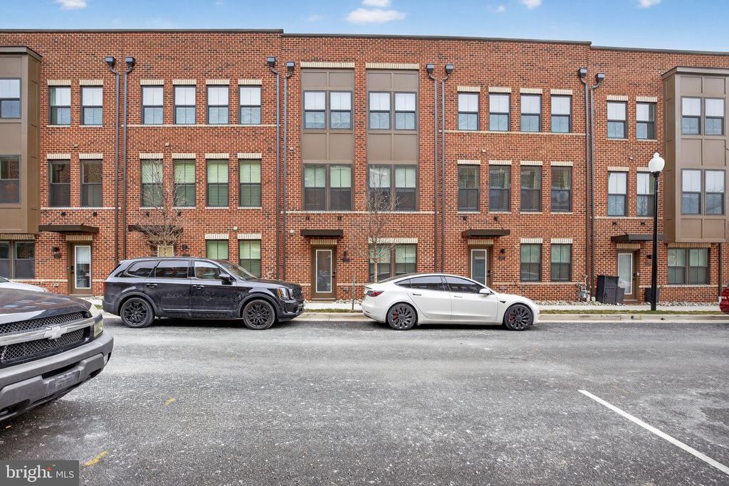 1575 LOWMAN ST, Baltimore, MD 21230