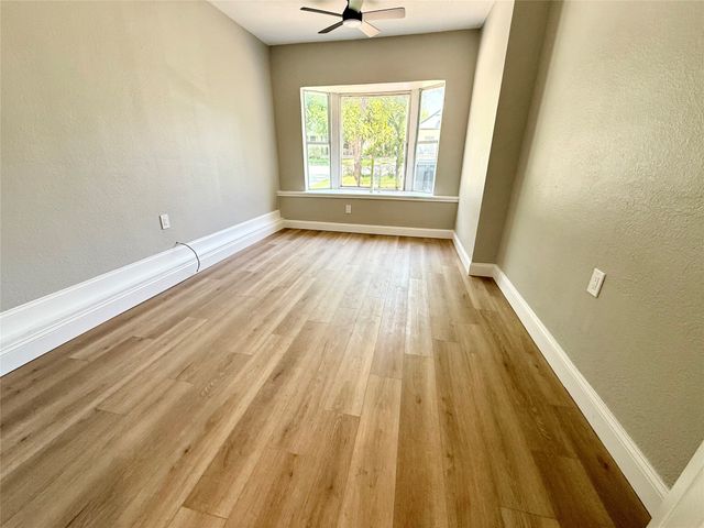 1715 Alaska Avenue, Dallas, TX 75216