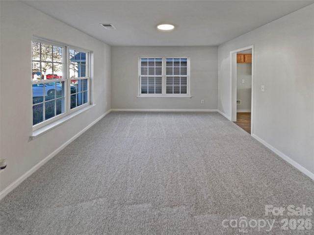 4022 Cindy Woods Lane, Charlotte, NC 28216