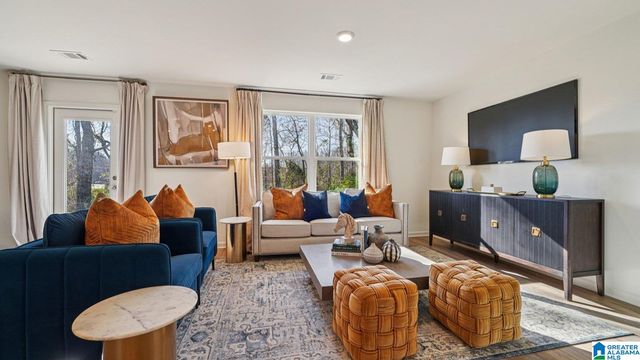 556 SADDLEWOOD BEND, Columbiana, AL 35051