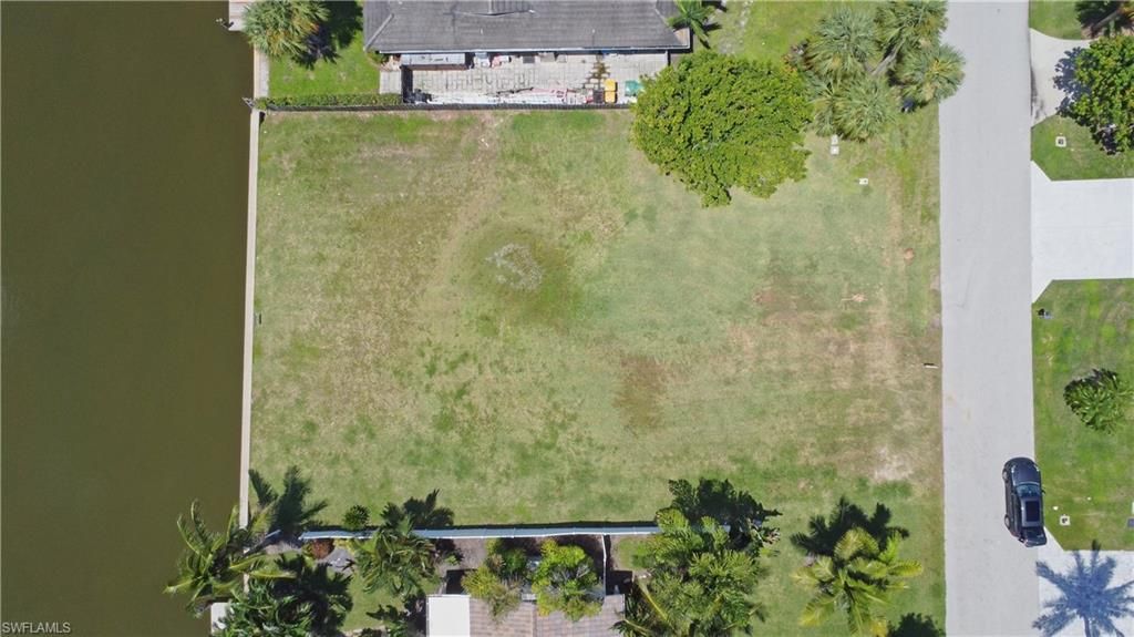 476 Pine AVE, NAPLES, FL 34108 — photo 5