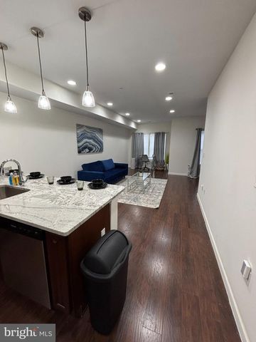 6005 EADS ST NE, Washington, DC 20019