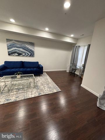 6005 EADS ST NE, Washington, DC 20019