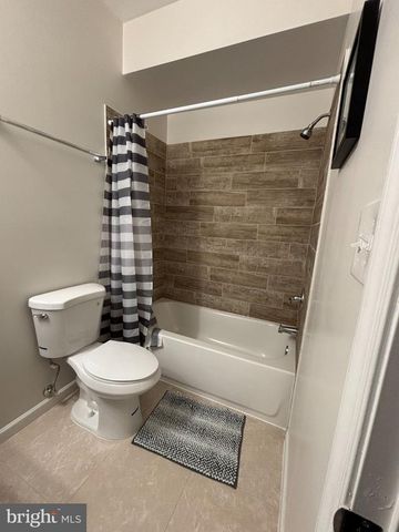 6005 EADS ST NE, Washington, DC 20019