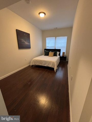 6005 EADS ST NE, Washington, DC 20019