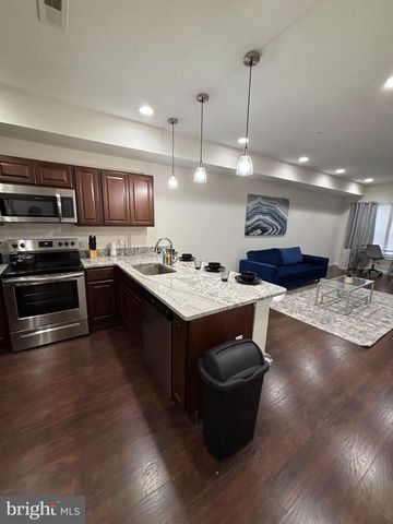 6005 EADS ST NE, Washington, DC 20019
