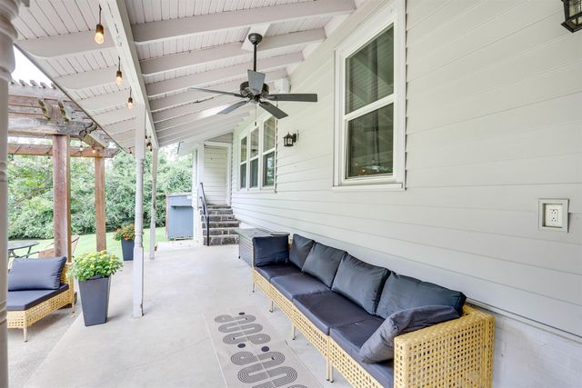 1301 N High St., Longview, TX 75601