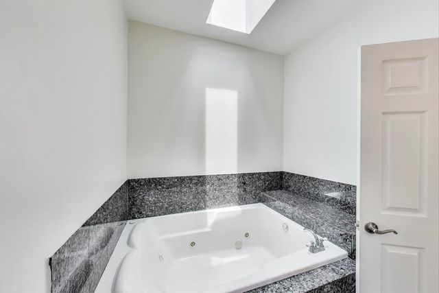 737 E 50th Street 4, Chicago, IL 60615