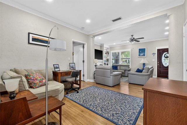 169 27TH AVENUE N, St Petersburg, FL 33704