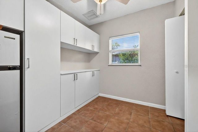 169 27TH AVENUE N, St Petersburg, FL 33704