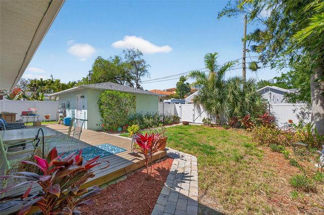169 27TH AVENUE N, St Petersburg, FL 33704