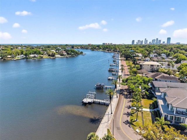 169 27TH AVENUE N, St Petersburg, FL 33704