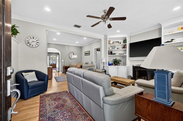 169 27TH AVENUE N, St Petersburg, FL 33704