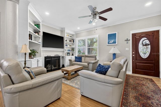 169 27TH AVENUE N, St Petersburg, FL 33704