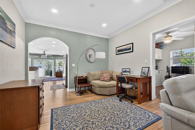 169 27TH AVENUE N, St Petersburg, FL 33704