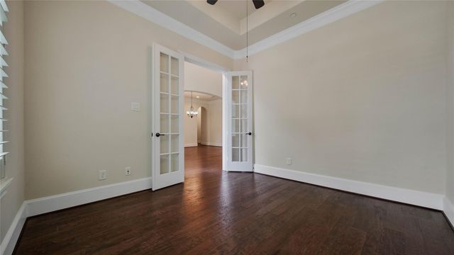 4518 Holt Street, Bellaire, TX 77401