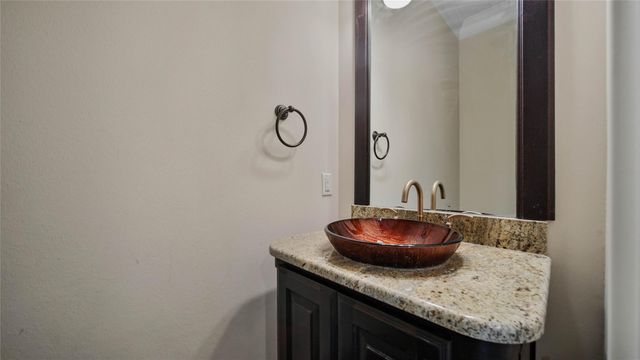 4518 Holt Street, Bellaire, TX 77401