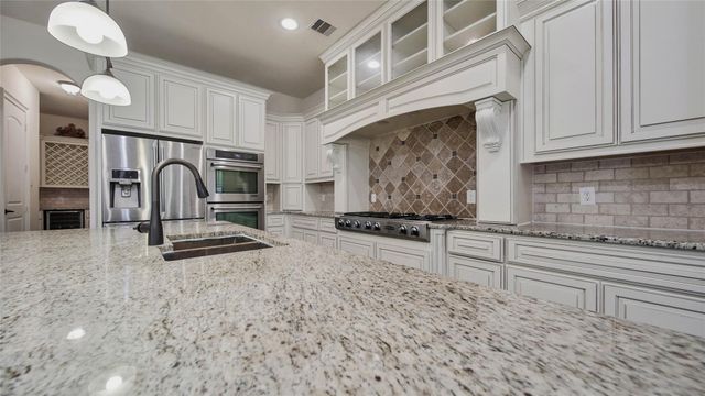 4518 Holt Street, Bellaire, TX 77401