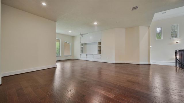 4518 Holt Street, Bellaire, TX 77401