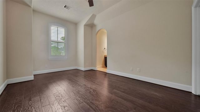 4518 Holt Street, Bellaire, TX 77401