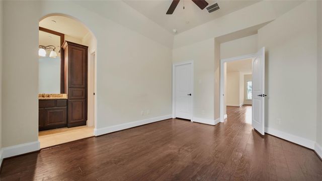 4518 Holt Street, Bellaire, TX 77401