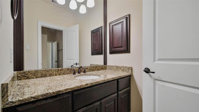 4518 Holt Street, Bellaire, TX 77401